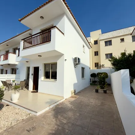 The Luma - Modern 3br - Walking To Protaras