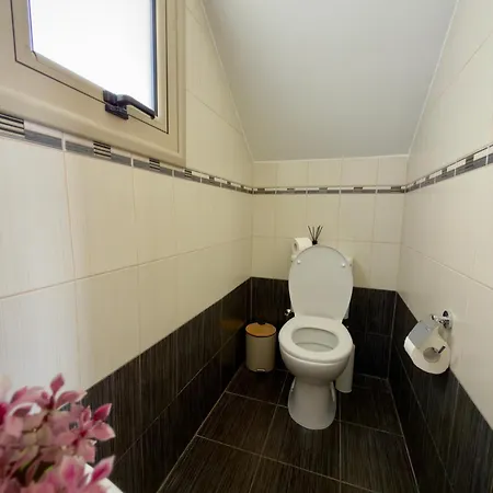 The Luma - Modern 3br - Walking To * Protaras