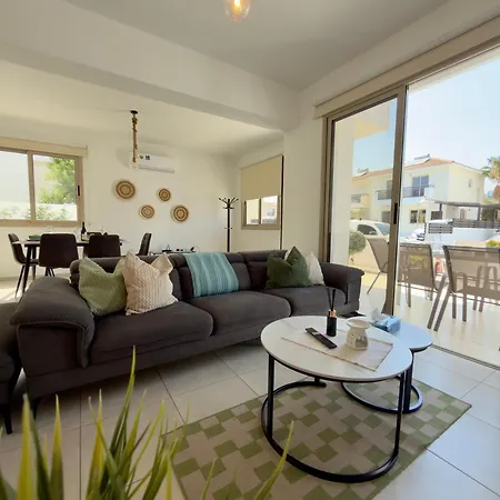 The Luma - Modern 3br - Walking To Protaras