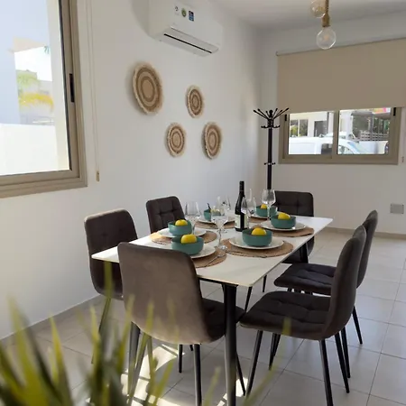 The Luma - Modern 3br - Walking To *